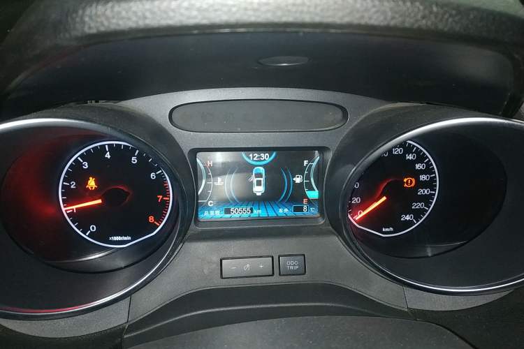 Used BYD Yuan 2017 1.5L Manual with Panoramic Sunroof