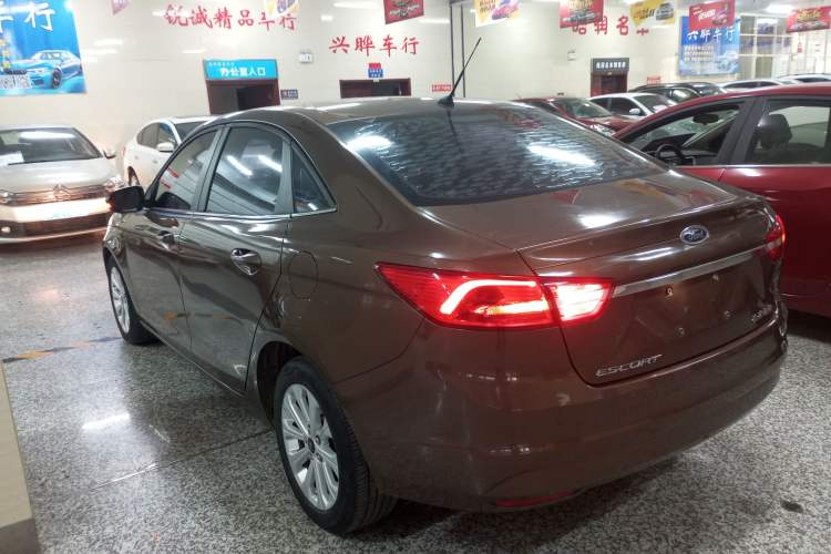 Used Ford Escort 2015 1.5L Manual Fashion Edition

