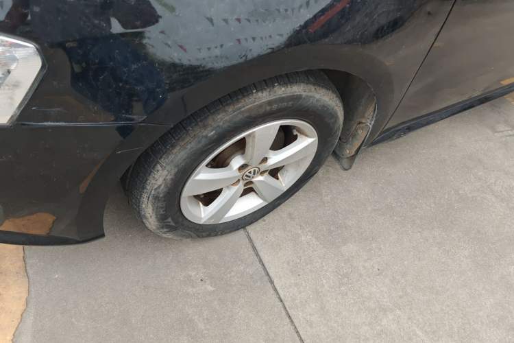 Used Volkswagen Lavida 2013 Revised Classic 1.6L Automatic Fashion Edition