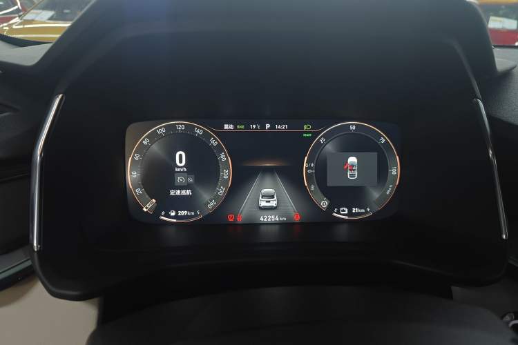 Used Lynk & Co 06 EM-P 2022 PHEV 84 km Range Pro Version