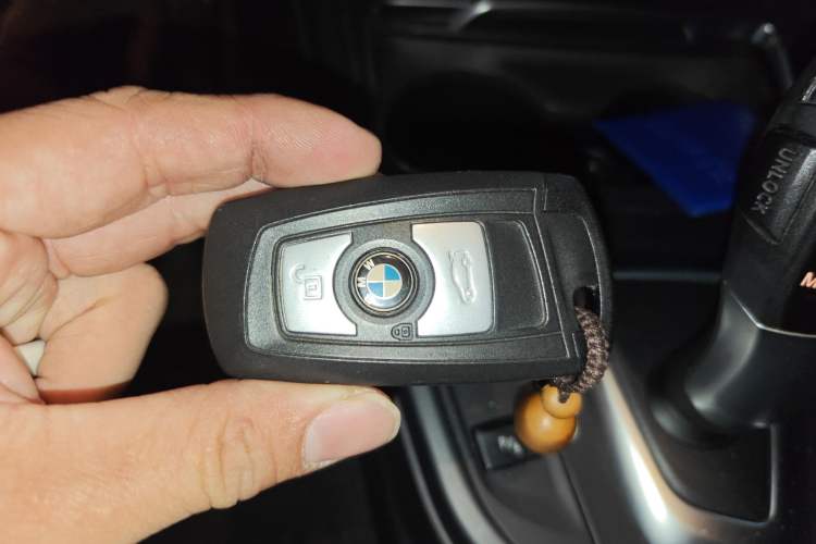 TDK.VehicleDetails.img