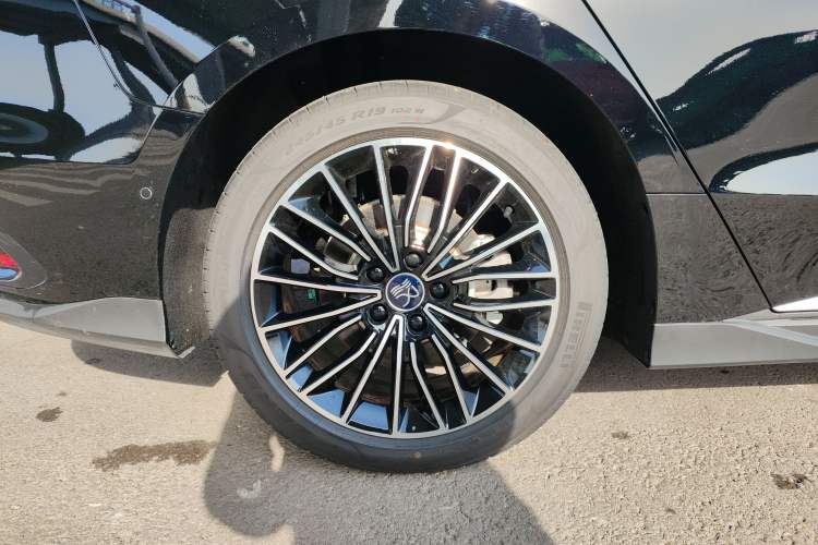 Used BYD Han 2025 DM-i Intelligent Driving Edition 125KM LiDAR Flagship Model