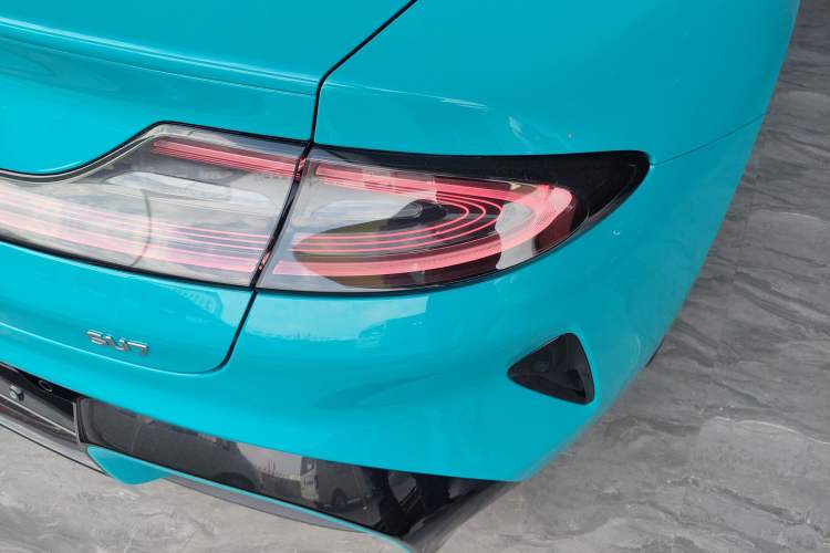 Used  SU7 2024 Rear-Drive Ultra-Long Range Advanced Pro-Level Intelligent Driving Version
