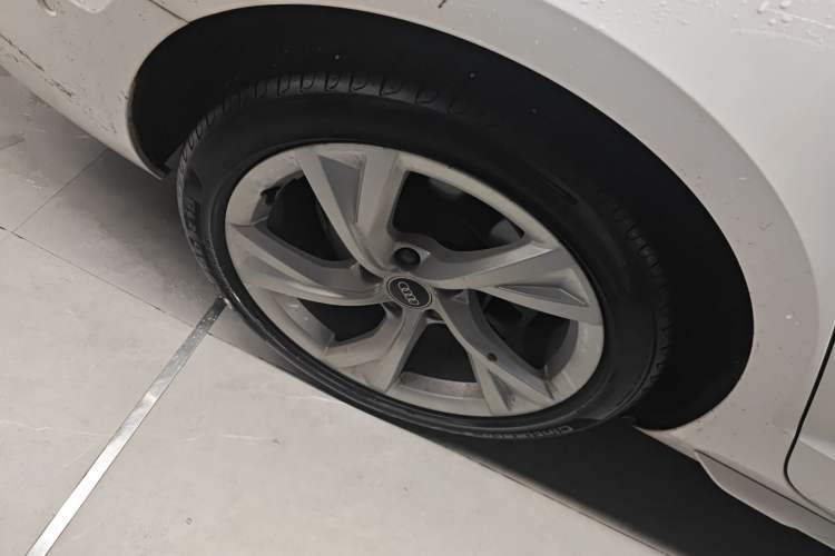 Used Audi A4L 2022 40 TFSI Stylish and Elegant Edition
