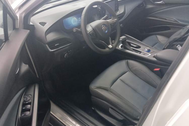 Used Buick Velite 6 2023 430km Range Commuter Version
