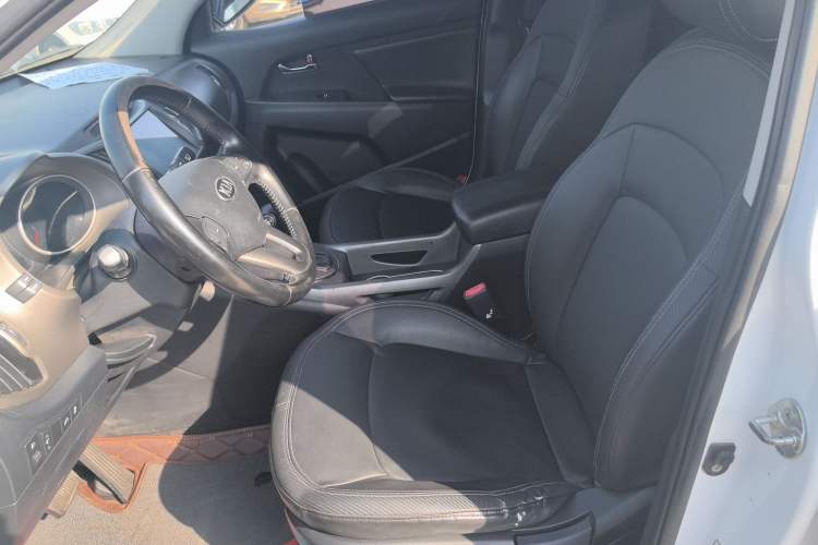 Used Kia Sportage R 2015 2.0L Automatic Two-Wheel Drive DLX Model