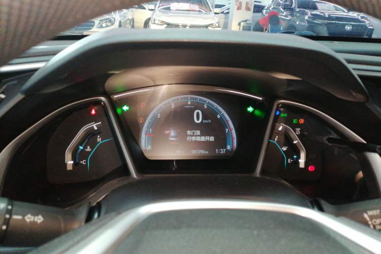 Used Honda Civic 2016 220TURBO CVT Luxury Edition
