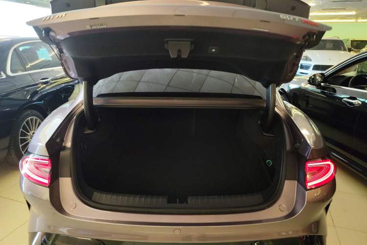 Used  SU7 2024 Four-Wheel Drive Ultra-Long Range Advanced Intelligent Driving Max Edition
