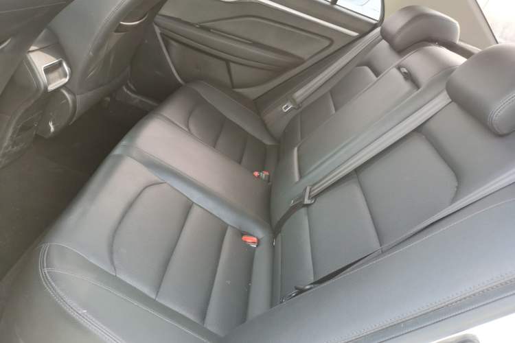 Used Geely Auto Vision 2019 Upgraded Model 1.5L Manual Luxury Version China V Standard
