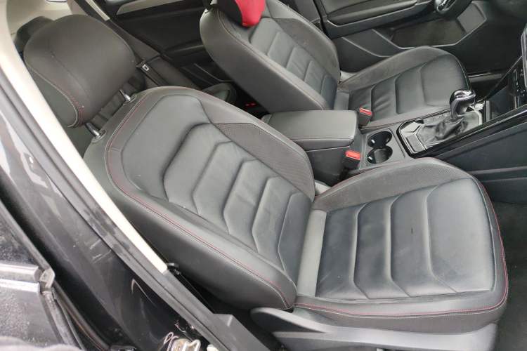 Used Volkswagen Tayron 2020 330TSI Two-Wheel Drive Luxury Smart Connectivity Version