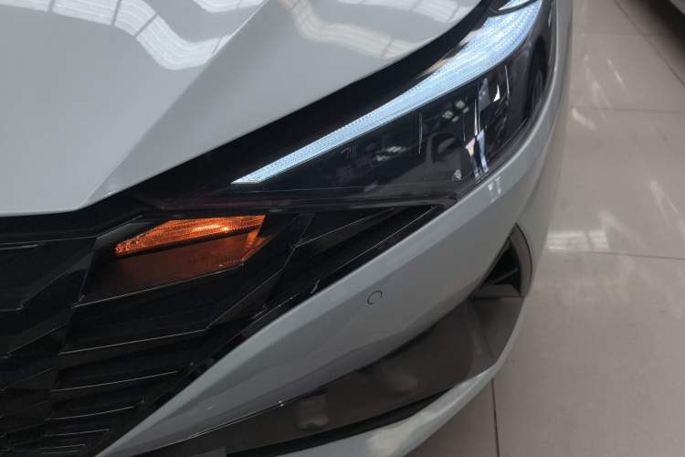 Used Hyundai Elantra 2021 1.5L CVT LUX Prestige Edition