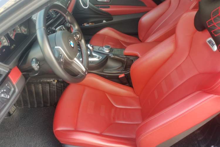 Used BMW M4 2014 M4 two-door coupe
