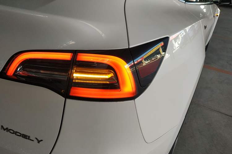 Used Tesla Model Y 2022 Rear-Wheel-Drive Version