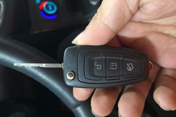 Used Ford Focus 2017 Hatchback 1.6L Manual Fashion Edition SmartDrive Version
