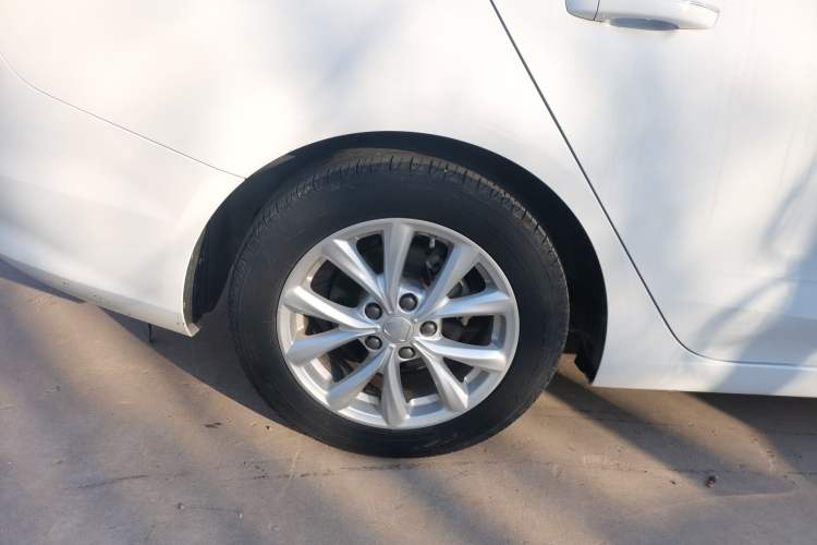 Used Roewe i5 2020 1.5L Automatic 4G Connected Linghao Edition
