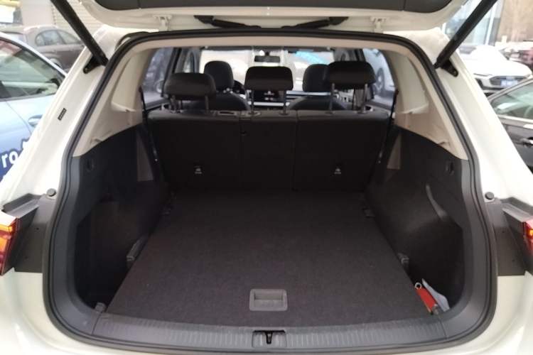 Used Volkswagen Tiguan L 2024 300TSI Automatic Two-Wheel Drive Smart Edition
