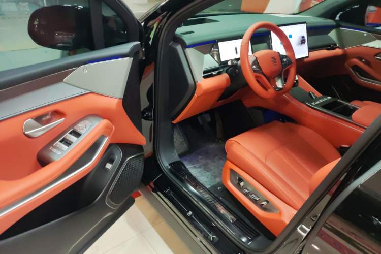 Used BYD Tang L 2025 DM 215KM LiDAR Flagship Model
