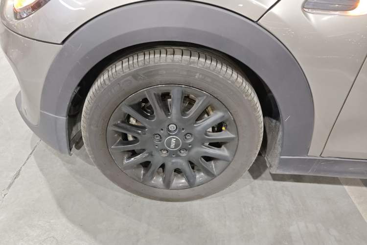 Used  MINI 2018 1.5T COOPER Classic Edition Five-Door Version
