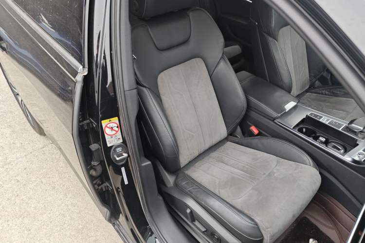 Used Audi A6L 2019 40 TFSI Luxury Dynamic Model