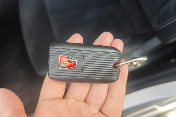 Used Roewe RX5 New Energy 2017 ERX5 EV400 Electric Internet Supreme Edition