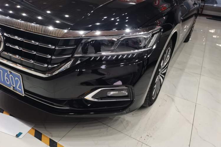 Used Volkswagen Passat 2019 330TSI Luxury Edition China VI Standard
