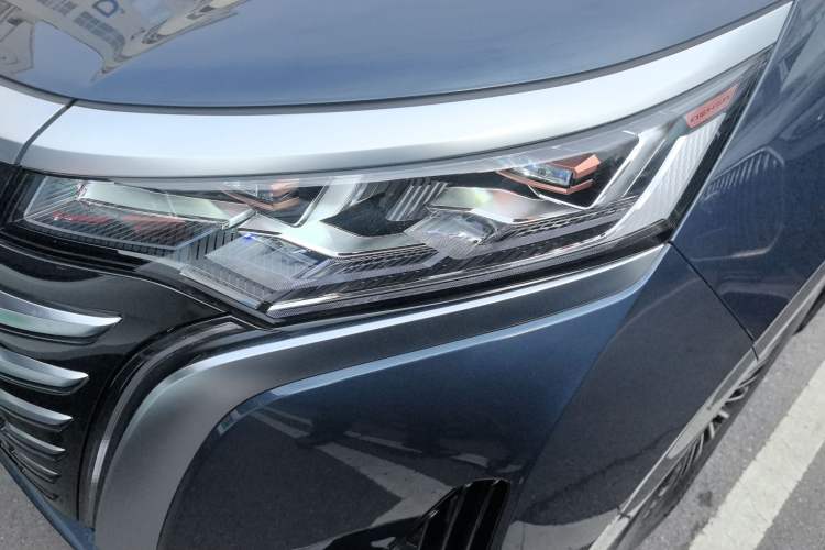 Used Denza D9 2022 DM-i 970 Four-Wheel Drive Prestige Model