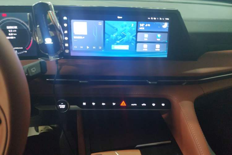 Used Changan CS75 PLUS 2023 3rd Generation 1.5T Automatic Prestige Model