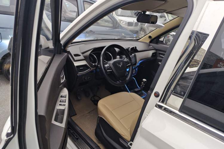 Used Wuling Hongguang 2019 1.5L S Comfort Edition China VI LAR
