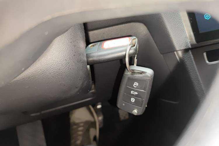 Used Volkswagen Golf 2016 1.6L Automatic Fashion Model
