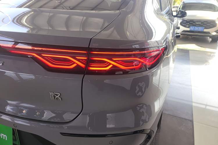 Used BYD Han 2025 EV with 701 km of Laser Radar-Enabled Intelligent Driving
