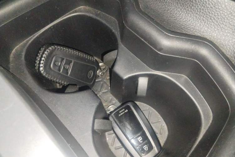 Used Toyota Wildlander 2021 2.0L CVT Two-Wheel Drive Luxury Edition
