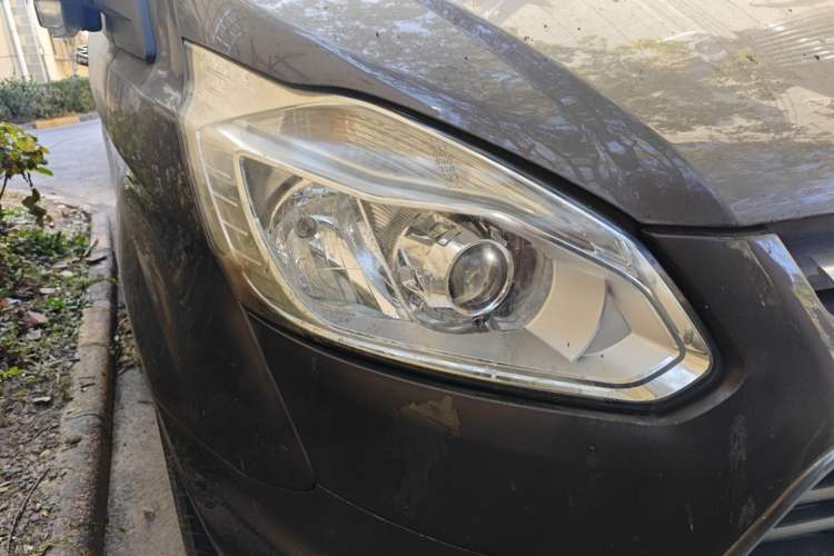 Used Ford Tourneo Custom 2017 2.0T Automatic Elite Version
