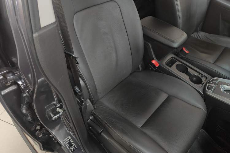 Used Chevrolet Captiva 2014 2.4L 4x4 Flagship Edition 7 Seats