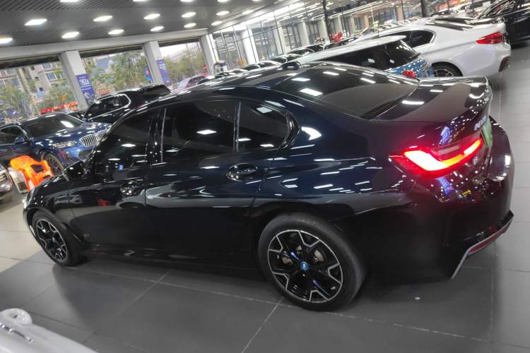 Used BMW i3 2023 eDrive 40 L Midnight Edition