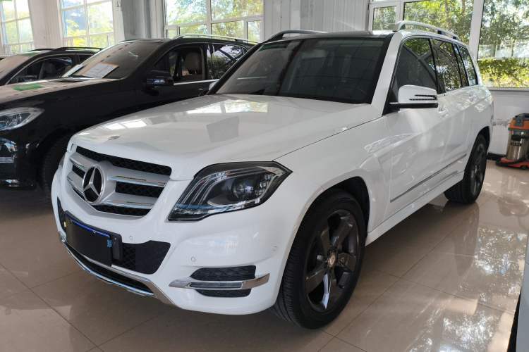 Used Mercedes-Benz GLK-Class 2013 GLK 300 4MATIC Dynamic Sunroof Model