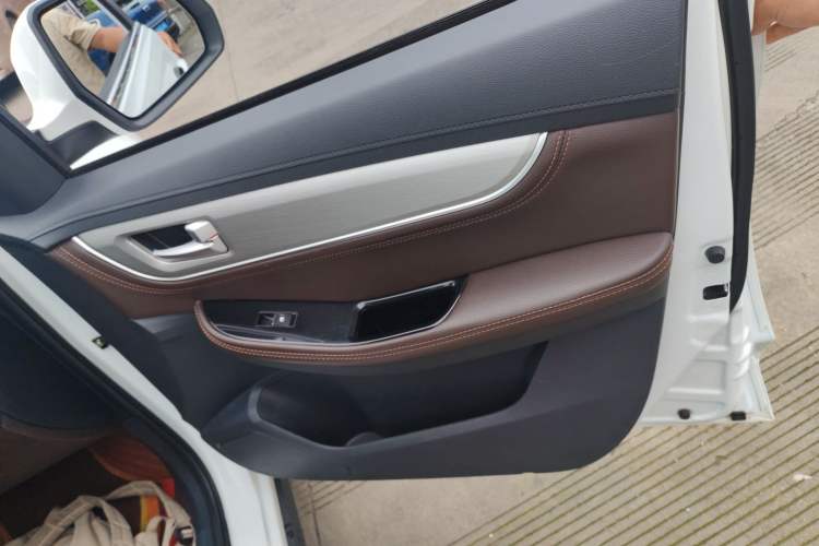 Used FORTHING Joyear X5 2017 Jingxiang Series 1.5T Manual Luxury Model
