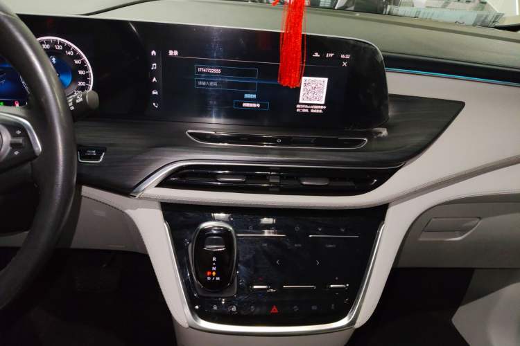 Used Buick GL8 2023 ES Lu Zun Deluxe and Yue Edition
