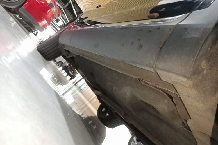 Used Hongqi HS5 2022 Facelifted Version 2.0T Smart Connect Flagship All-Wheel-Drive Edition
