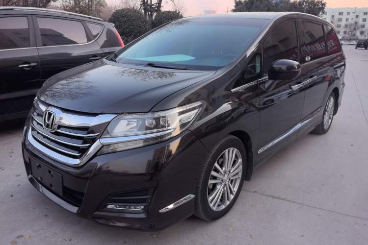 Used Honda Elysion 2016 2.4L Style Edition
