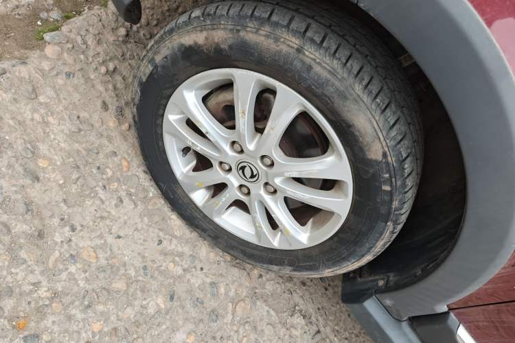 Used Dongfeng Fengon 370 2016 1.5L Manual Luxury Version SFG15-05 7 Seats
