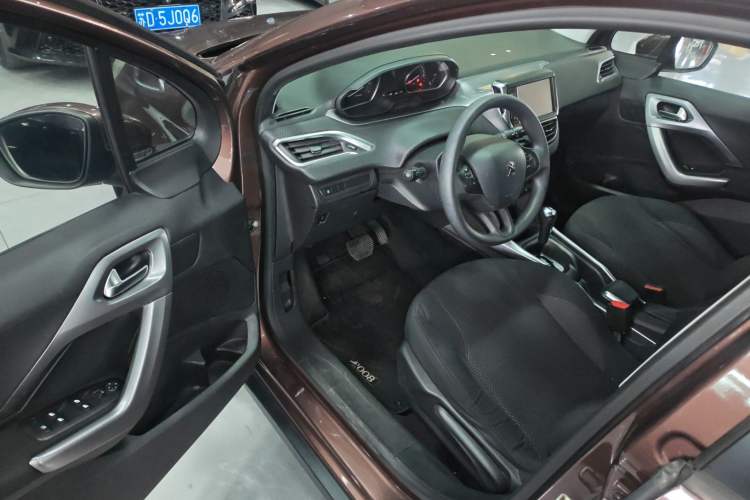 Used Peugeot 2008 2014 1.6L Automatic Fashion Edition