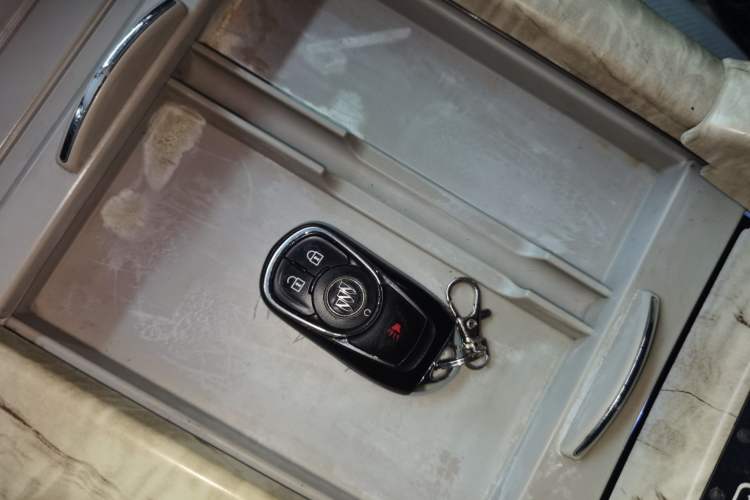 Used Buick GL8 2018 ES 28T Comfort Model China VI Standard