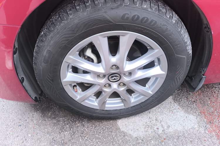 Used Mazda Mazda 3 Axela 2016 Sedan 1.5L Automatic Luxury Model
