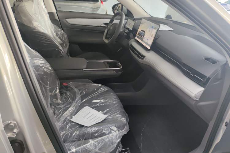 Used Bestune Yueyi 03 2025 565km Enjoy Edition
