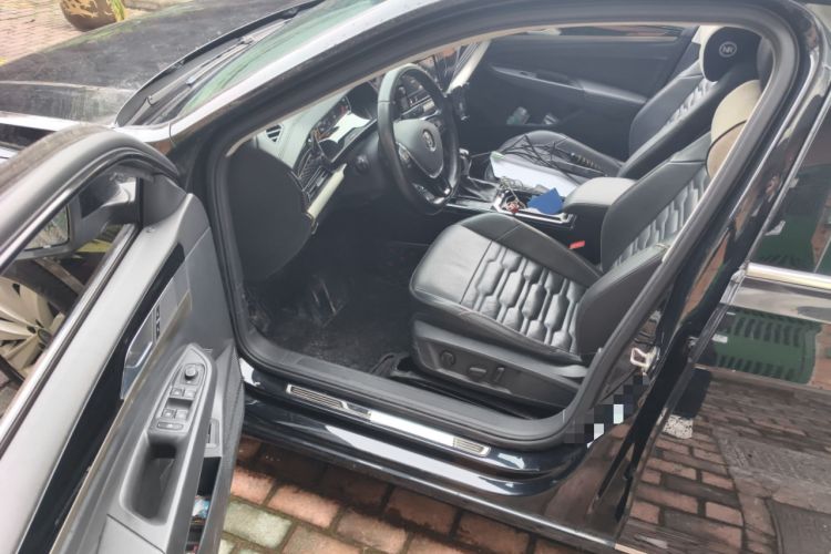 Used Volkswagen Passat 2019 330TSI Elite Edition China VI
