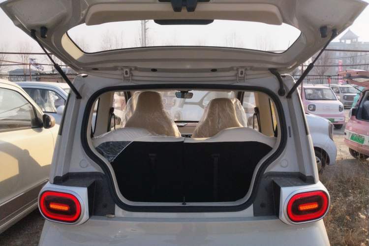 Used Wuling Hongguang MINIEV 2024 3rd Generation 215km Youth Edition
