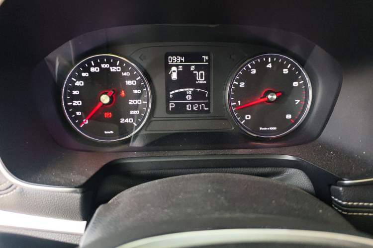 Used Roewe RX5 2016 20T Two-Wheel Drive Automatic Internet Smart Edition