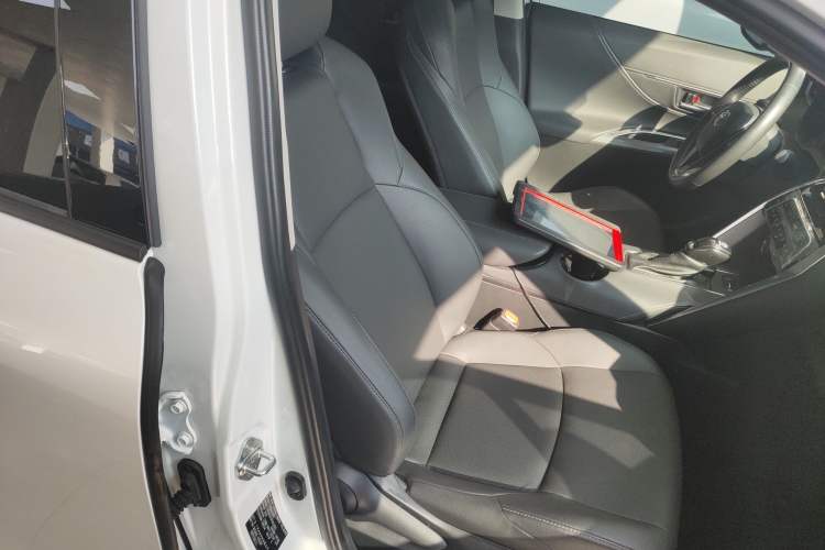 Used Toyota Venza 2023 2.0L CVT Two-Wheel Drive Luxury Edition
