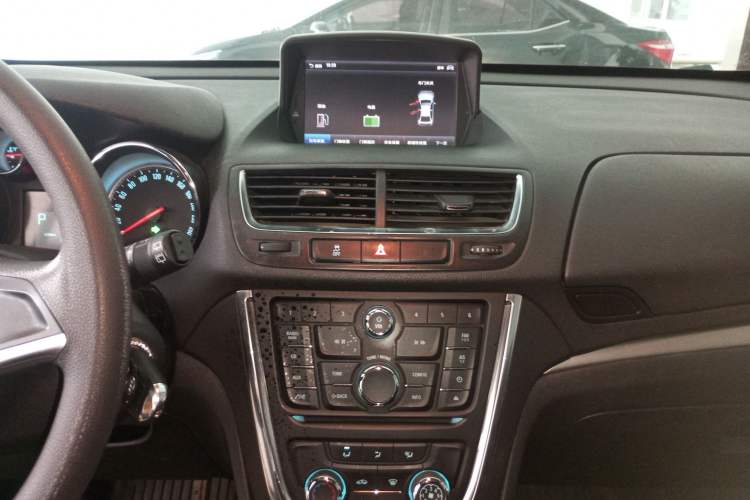 Used Buick Encore 2015 1.4T Automatic Two-Wheel Drive Urban Elite Version
