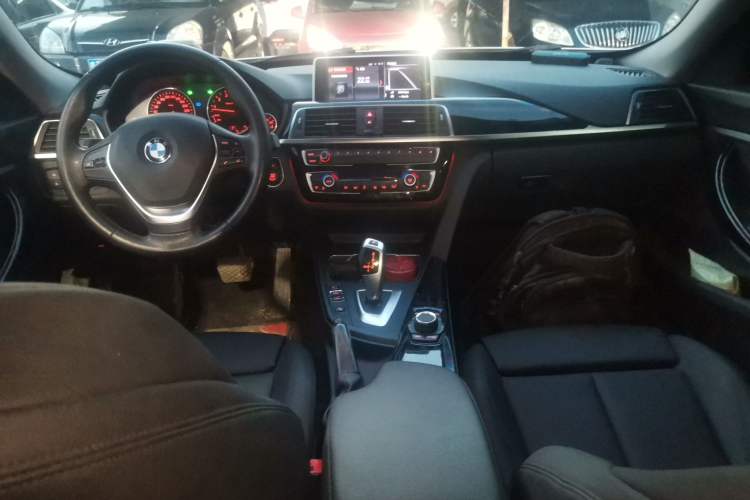 Used BMW 3 Series GT 2018 320i Sport Edition
